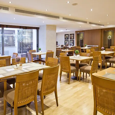 Central Hotel 3*